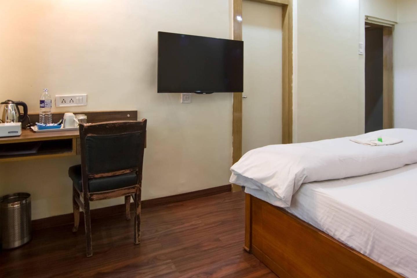 Apple Tree Apartments Koregaon Park Pune Exterior foto