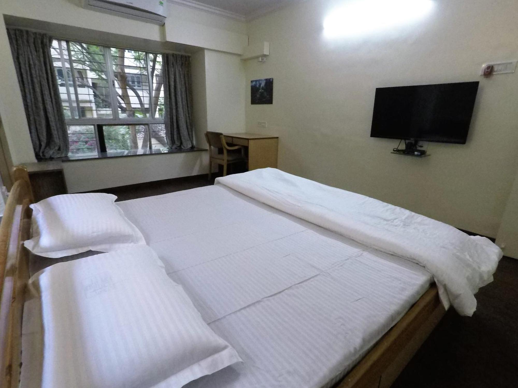 Apple Tree Apartments Koregaon Park Pune Exterior foto